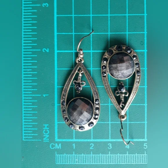 3/$20! Victorian-style bronze dangle jewelled statement earrings dark stones - Picture 5 of 9